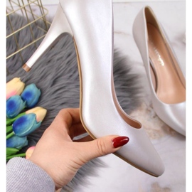 Pumpen auf dem Sergio Leone W SK150N Silberstift 1