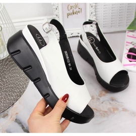 Ledersandalen auf dem Keil Filippo W PAW360A weiß 1