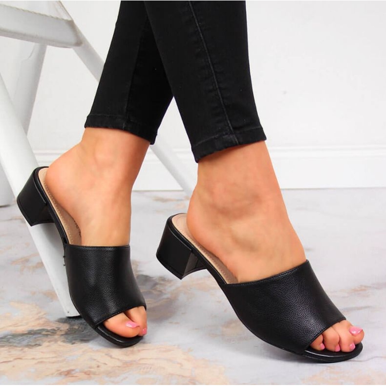 Hausschuhe auf dem Block Sergio Leone W SK375A schwarz 2