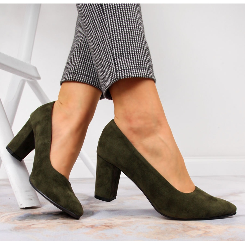 Pumps auf der Post Wildleder Olive Monique grün 1