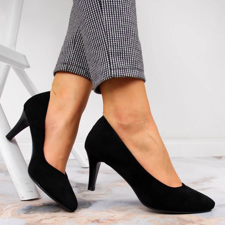 Schwarze Wildlederpumps von Sergio Leone 2