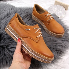 Leder Damenschuhe auf der Plattform hellbraun Helios 380 2