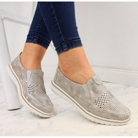 Damenschuhe aus goldfarbenem durchbrochenem Leder Jezzi golden 1