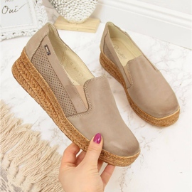 Damenschuhe aus Leder mit beigem Keil Helios 350 2