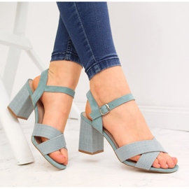 Grüne Vinceza Damensandalen an der Post 1