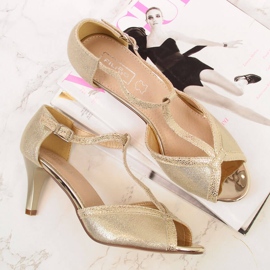 Elegante goldene Damensandalen Filippo mit offener Spitze 2