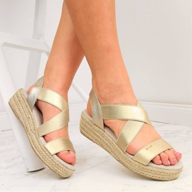 Damensandalen Espadrilles auf dem goldenen Big Star HH274414 Plateau 1