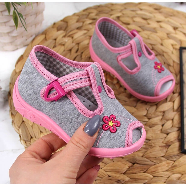 Hausschuhe für Mädchen, Sandalen, nach Hause grau Nazo rosa 1