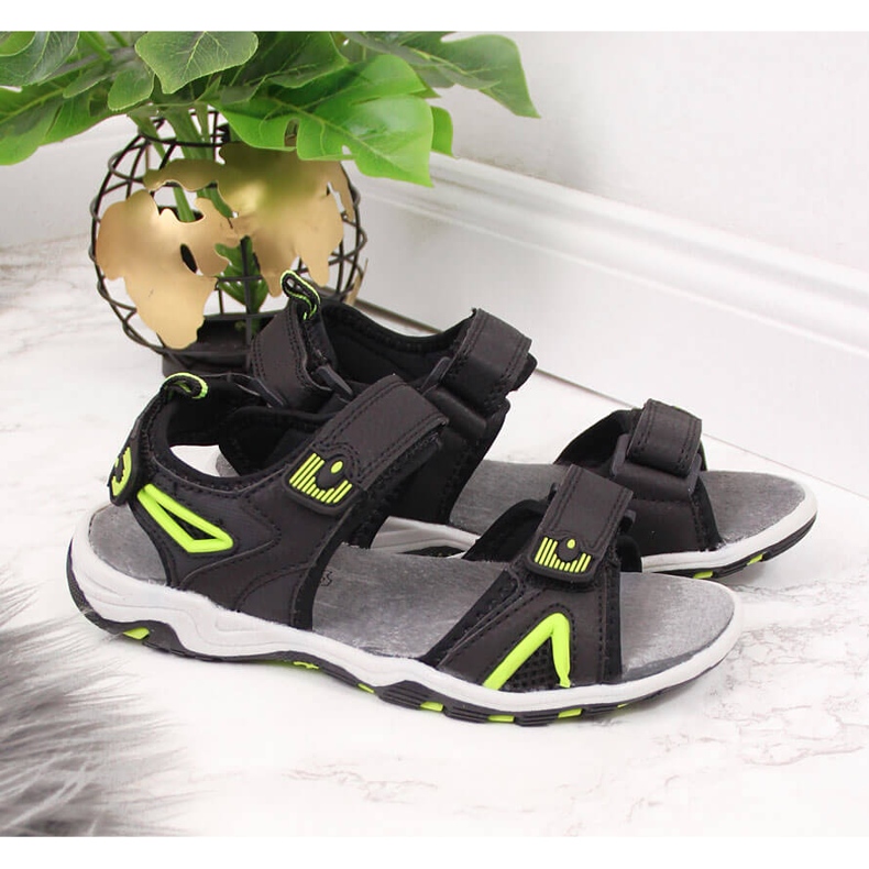 Sportliche Kindersandalen mit Klettverschluss schwarz NEWS 2