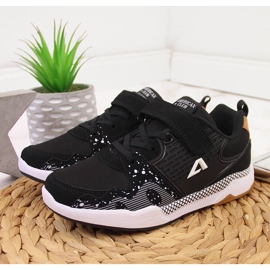 Schwarzer American Club Kindersportschuh mit Klettverschluss 2