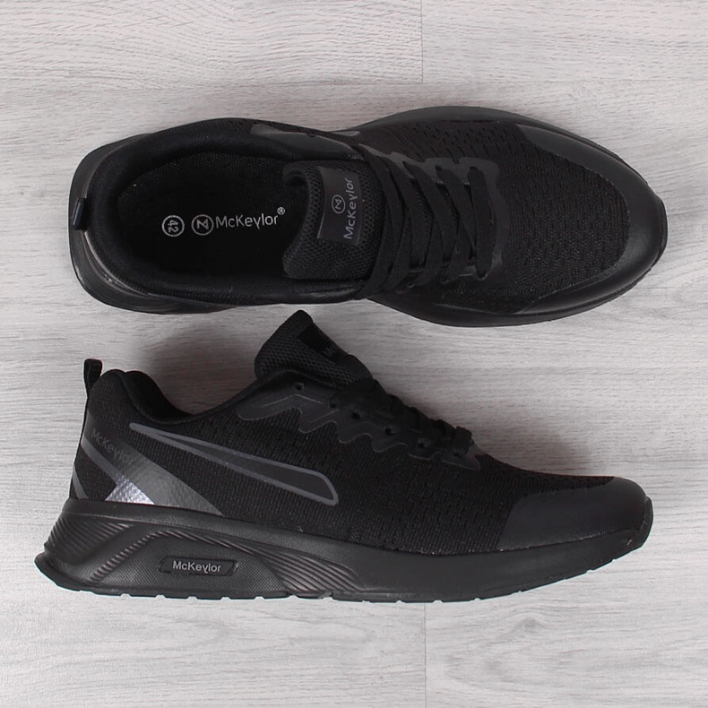 Schwarze Sportschuhe von McKeylor für Herren 1