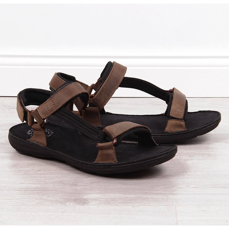 Herrensandalen aus Leder mit Klettverschluss braun Łukbut 990 1