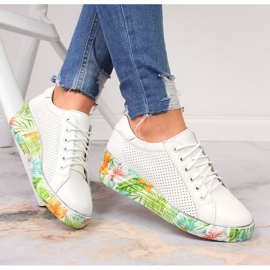 Damen Lederschuhe auf Keilabsatz weiß Artiker 1