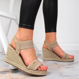 Sandalen Espadrilles auf einem beigen Keil Big Star JJ274978 2