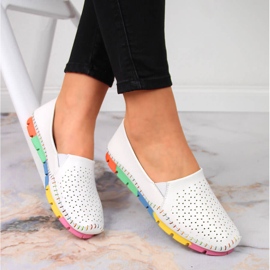 Bequeme Damenschuhe aus weißem Artiker-Leder 1