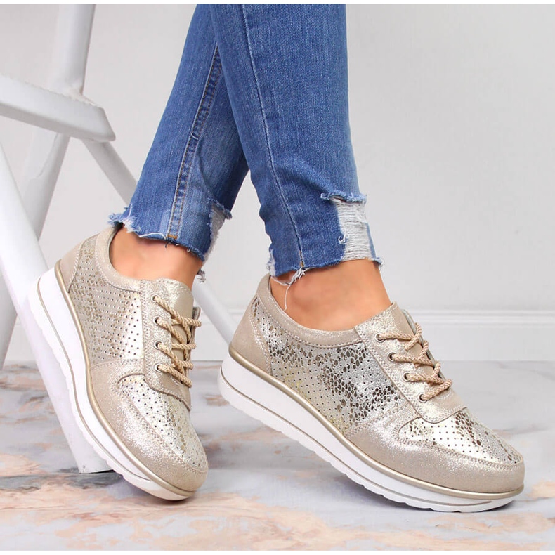 S.Barski Damenschuhe aus goldenem Leder S. Barski 1