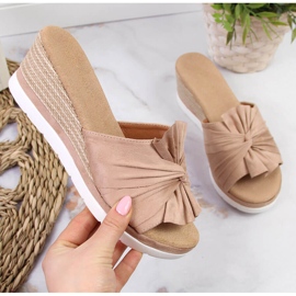 Beige Keilpantoffeln für Damen Potocki 1