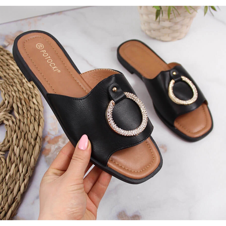 Schwarze Damenhausschuhe mit Dekoration Potocki 2