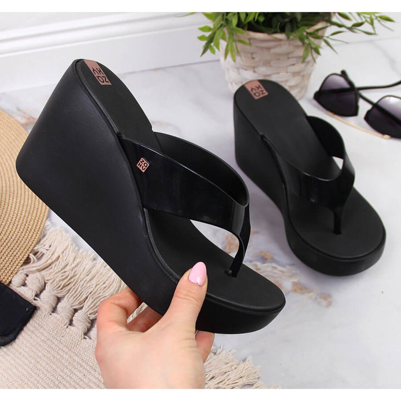 Schwarz Zaxy HH285292 Keil-Flip-Flops aus schwarzem Gummi 2