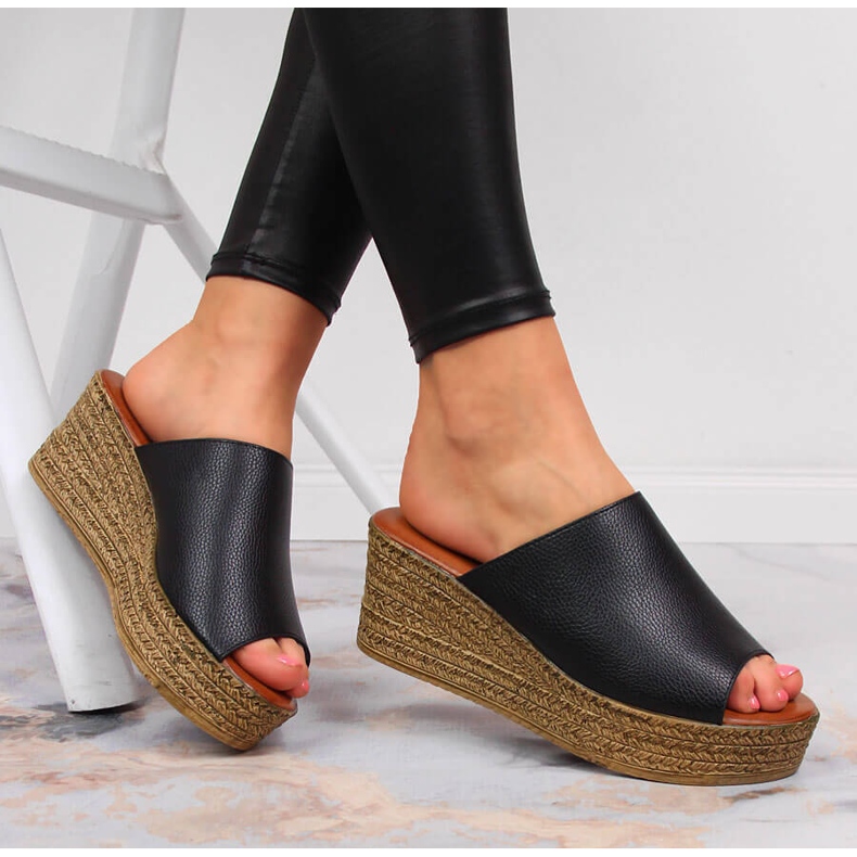 Schwarze Keilpantoffeln für Damen Vinceza 1