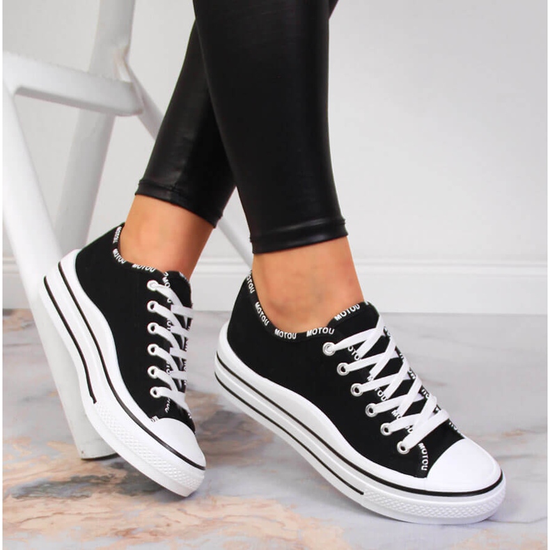 S.Barski Schwarze Damensneaker von S. Barski auf der Plattform 1