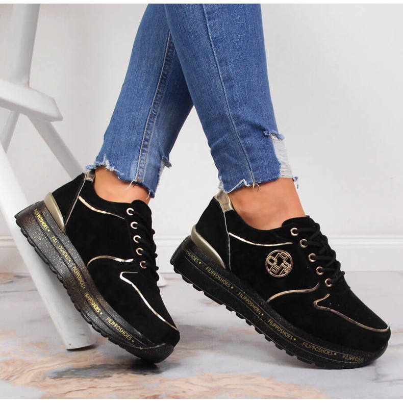 Damen-Sportleder auf einem schwarzen Filippo-Plateau 1