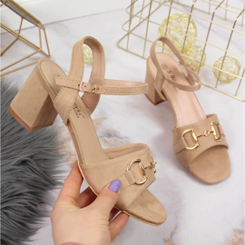 S.Barski Damensandalen an einem Pfosten mit beigen Ornamenten von S. Barski 1