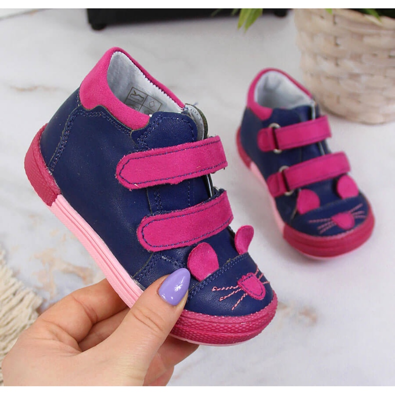 Mädchenschuhe mit Klettverschluss marineblau Kornecki 6776 1