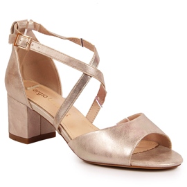 Damensandalen am goldenen Pfosten von Sergio Leone 1