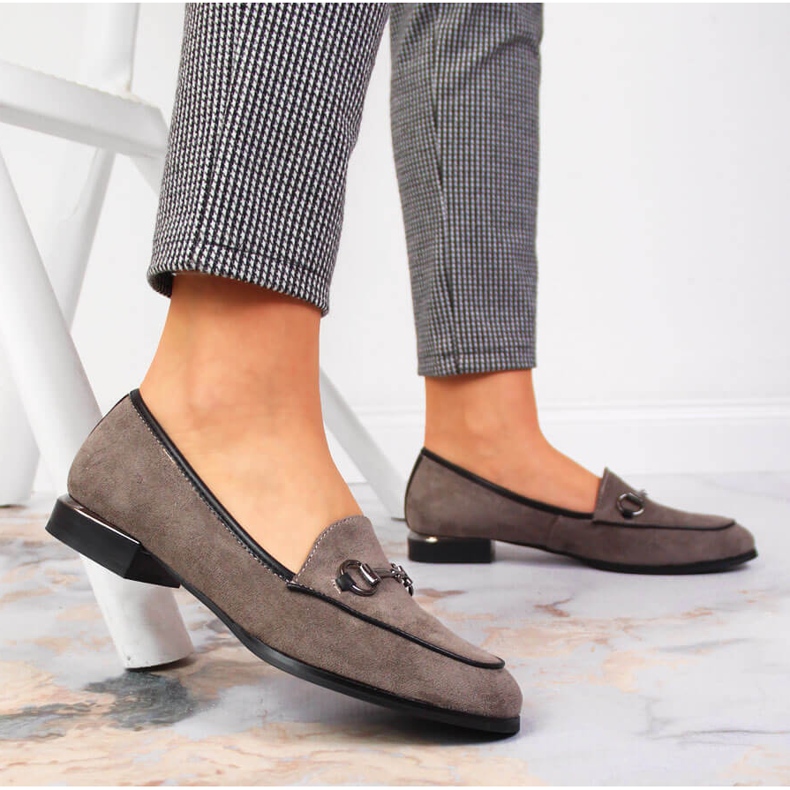 Damenhalbschuhe Mokassins mit grauer Jezzi-Verzierung 2