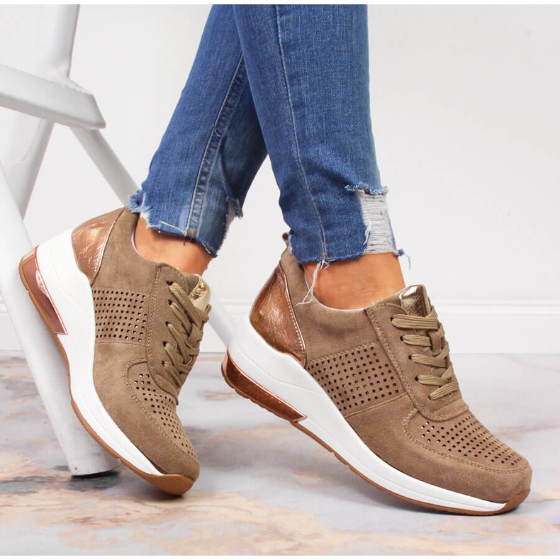 Beige Keilschuhe für Damen Jezzi 1