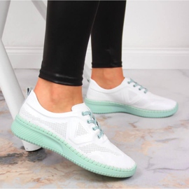 Sportschuhe für Damen aus weißem Leder von Artiker 2