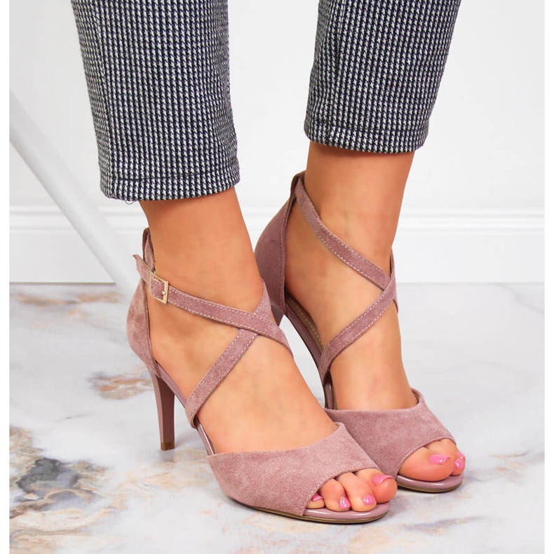 Damensandalen auf einem hohen Absatz rosa Sergio Leone 2