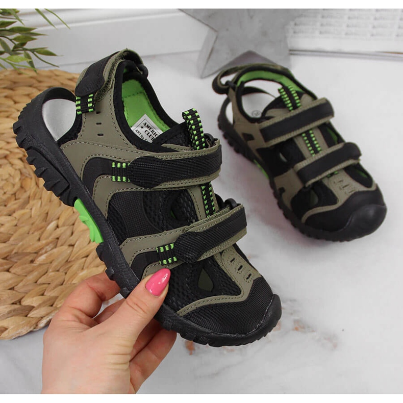 Khakifarbene Klettsandalen für Jungen von American Club grün 1