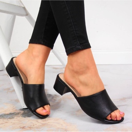 Schwarze Damenhausschuhe auf Block von Sergio Leone 1