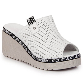 Damen Lederhausschuhe auf Keilabsatz weiß Artiker 1