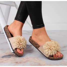 Beigefarbene Jezzi-Hausschuhe für Damen mit einer Blume 1