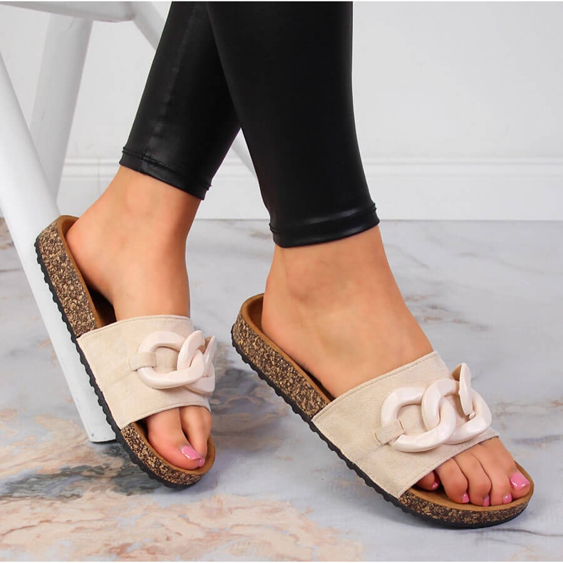 Beigefarbene Jezzi-Hausschuhe für Damen mit Kette 1