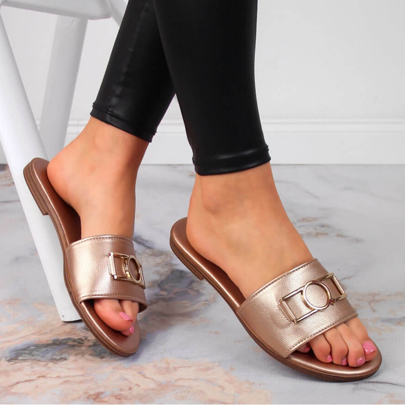 Damenhausschuhe mit goldener Jezzi-Verzierung 1