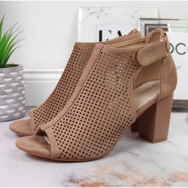 Damensandalen mit Klettverschluss beige Sabatina 2