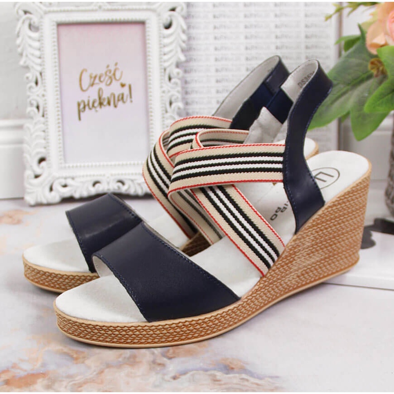 Damensandalen aus Leder auf einem marineblauen Keil Filippo navy blau 2