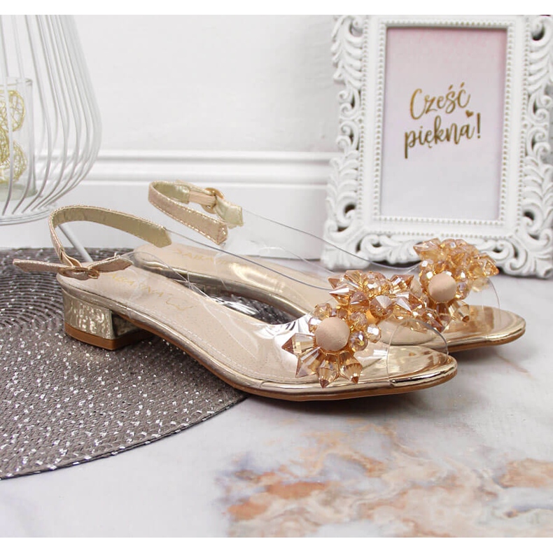 Transparente Damensandalen mit goldenen Sabatina-Steinen 2