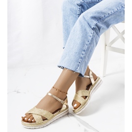 Goldene Damensandalen von Chirnside 2