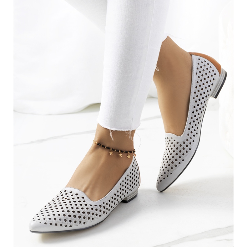 Graue, durchbrochene Ballerinas von Jarrett 1