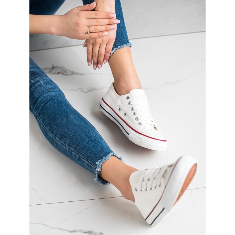 TRENDI Weiße Turnschuhe 1