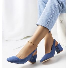 Blaue Pumps mit offenem Absatz von Panova 1