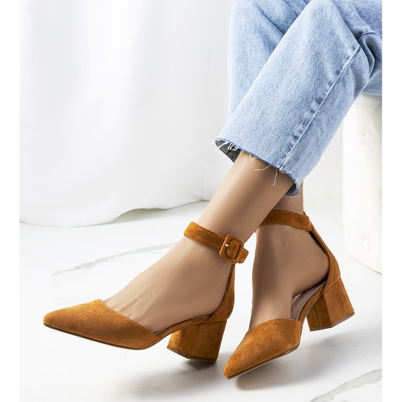 Jills braune Pumps 1