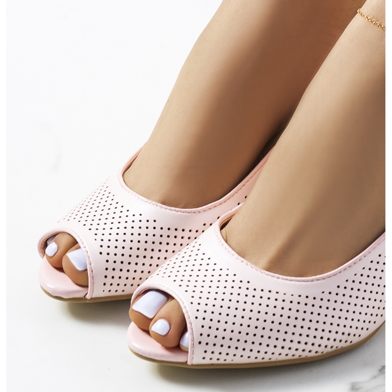 Ware rosa durchbrochene Sandalen beige 1