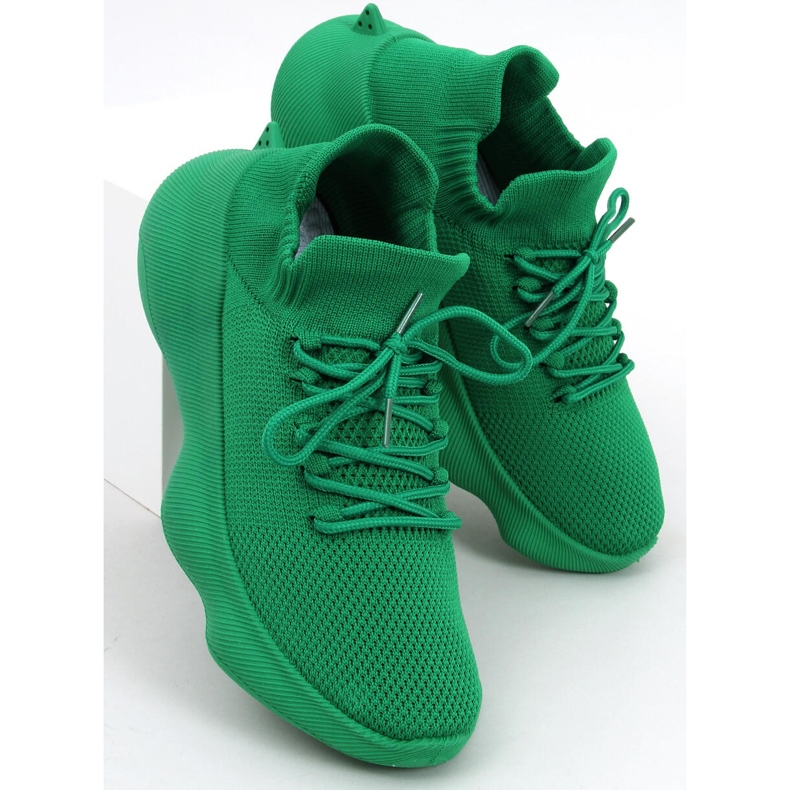 Verlangen Sie grüne Socken 1