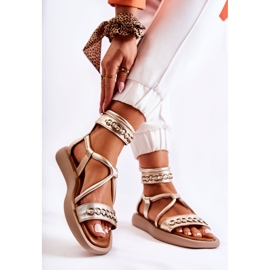 Ledersandalen auf der Plattform Maciejka 05559-25 Golden 2